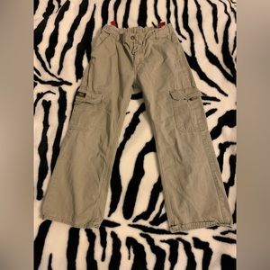 wrangler khaki cargo pants w/ adjustable waist straps